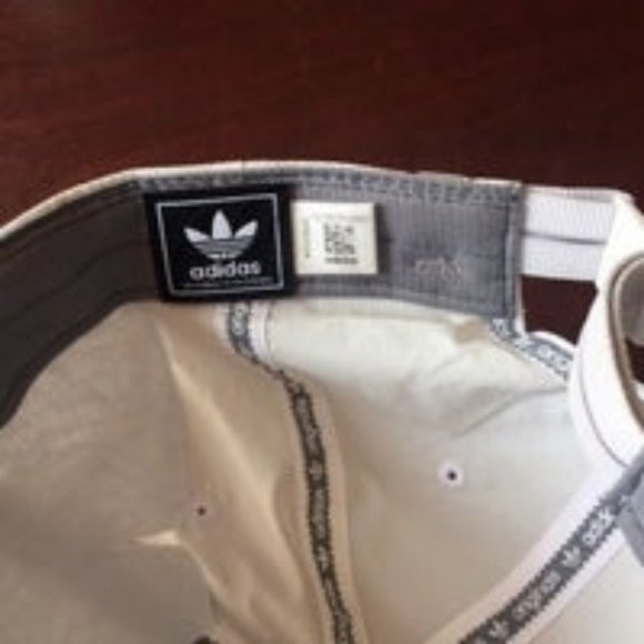 NWOT addidas cap Snap back type - Picture 7 of 7